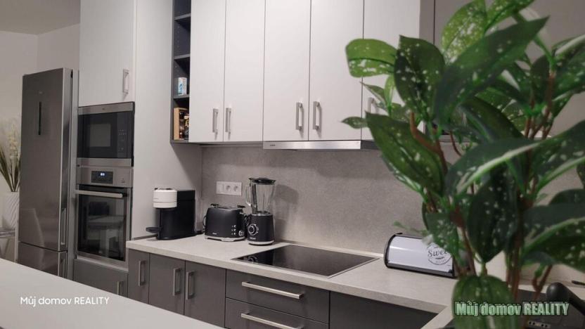 Pronájem bytu 2+kk, Praha - Letňany, Miroslava Hajna, 50 m2