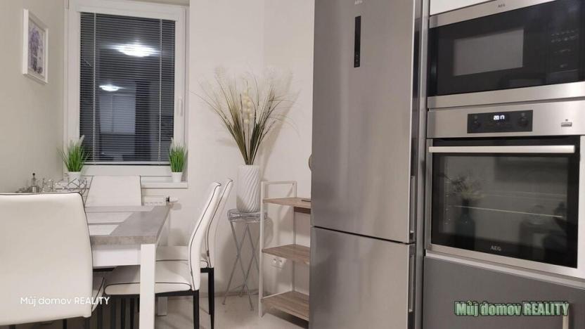 Pronájem bytu 2+kk, Praha - Letňany, Miroslava Hajna, 50 m2