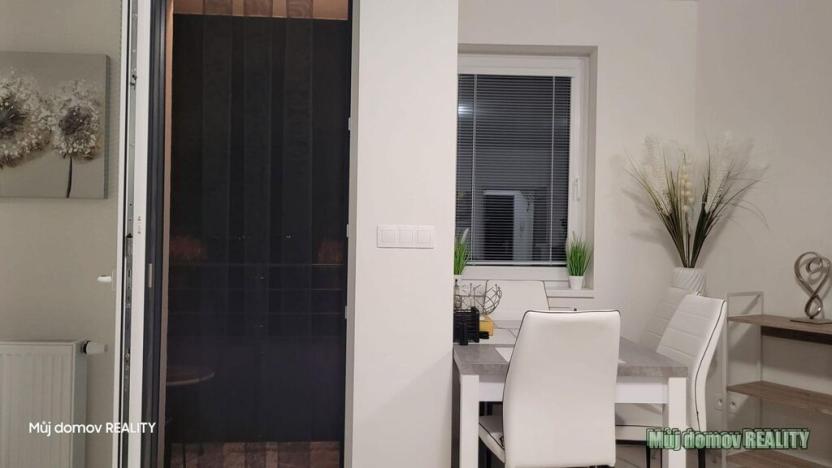 Pronájem bytu 2+kk, Praha - Letňany, Miroslava Hajna, 50 m2