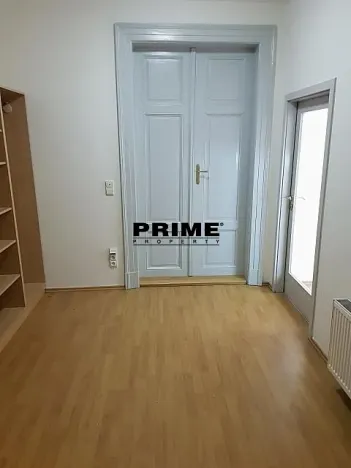 Pronájem kanceláře, Praha - Smíchov, Štefánikova, 75 m2