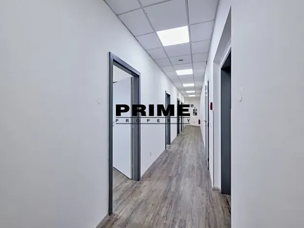 Pronájem kanceláře, Praha - Nové Město, Soukenická, 161 m2