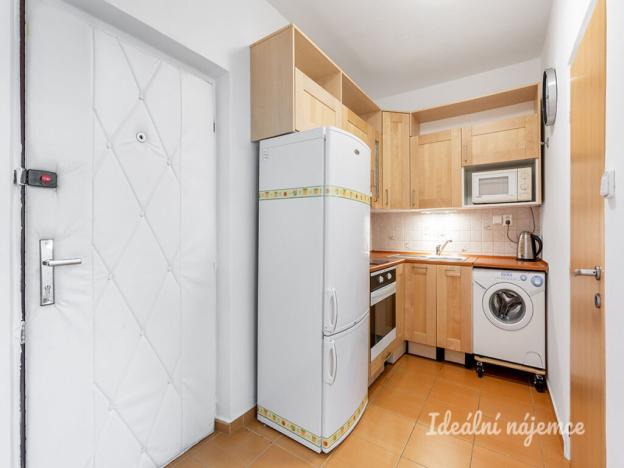 Pronájem bytu 2+kk, Praha - Záběhlice, Želivecká, 36 m2