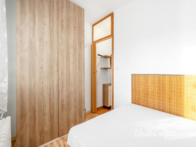 Pronájem bytu 2+kk, Praha - Záběhlice, Želivecká, 36 m2