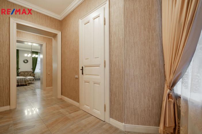 Pronájem bytu 3+1, Karlovy Vary, Dr. Davida Bechera, 130 m2