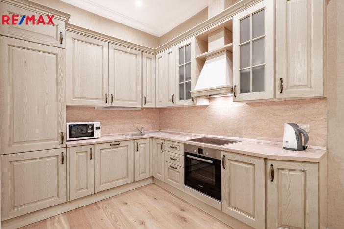 Pronájem bytu 3+1, Karlovy Vary, Dr. Davida Bechera, 130 m2