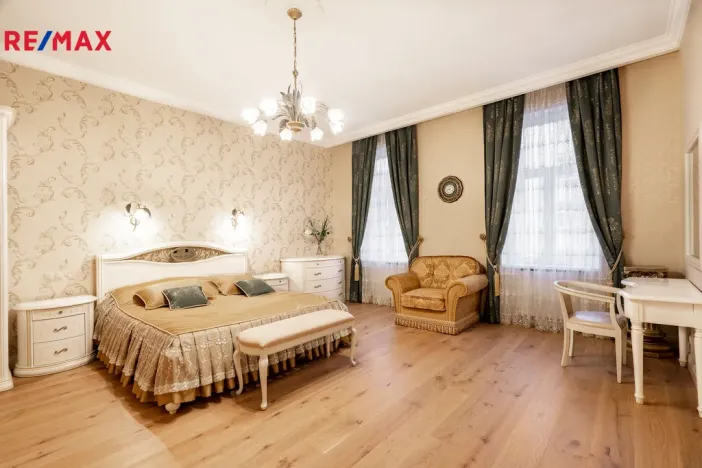 Pronájem bytu 3+1, Karlovy Vary, Dr. Davida Bechera, 130 m2