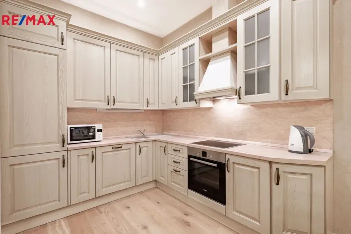 Pronájem bytu 3+1, Karlovy Vary, Dr. Davida Bechera, 130 m2