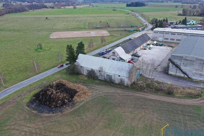 Pronájem skladu, Plchovice, 395 m2