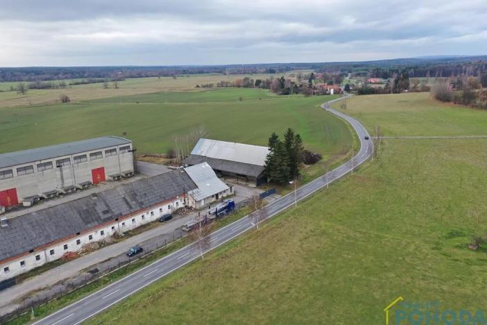 Pronájem skladu, Plchovice, 395 m2