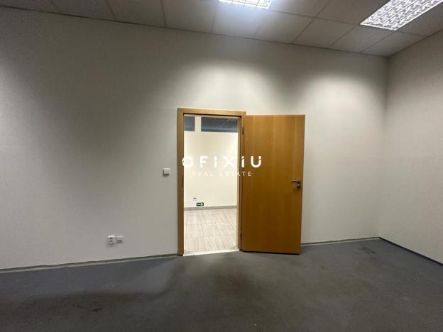 Pronájem kanceláře, Brno, Traťová, 204 m2