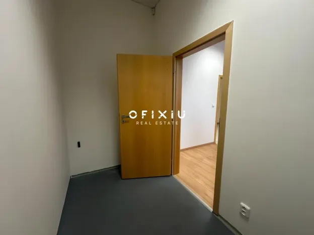 Pronájem kanceláře, Brno, Traťová, 204 m2