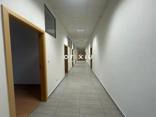 Pronájem kanceláře, Brno, Traťová, 204 m2