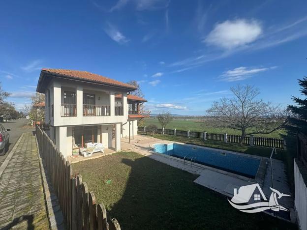 Prodej rodinného domu, Pomorie, Bulharsko, 146 m2