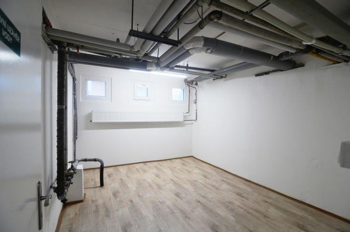 Pronájem skladu, Praha - Kamýk, Zdislavická, 64 m2