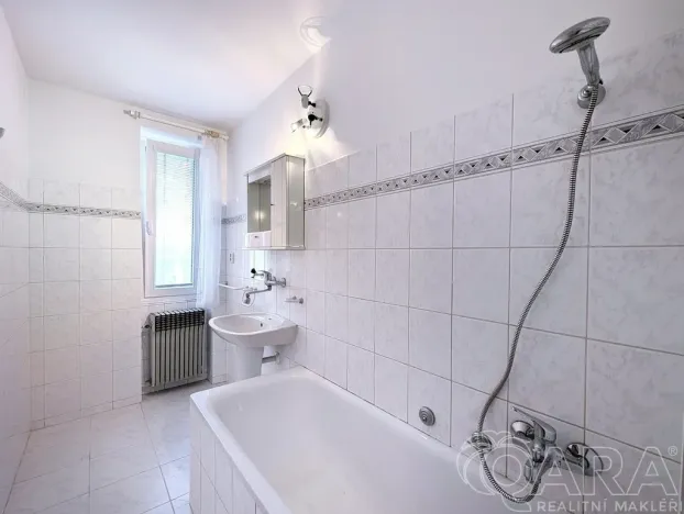 Prodej bytu 3+1, Praha, Svépomoci, 89 m2