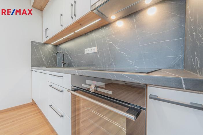 Pronájem bytu 1+kk, Praha - Žižkov, Olgy Havlové, 32 m2