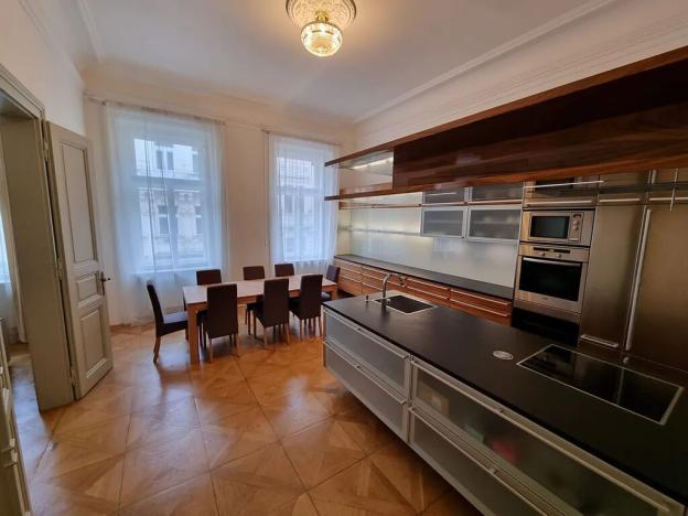 Prodej bytu 3+1, Praha - Nové Město, Jungmannovo náměstí, 129 m2