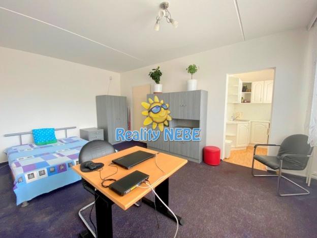 Pronájem bytu 1+1, Praha - Hostivař, Tesaříkova, 30 m2