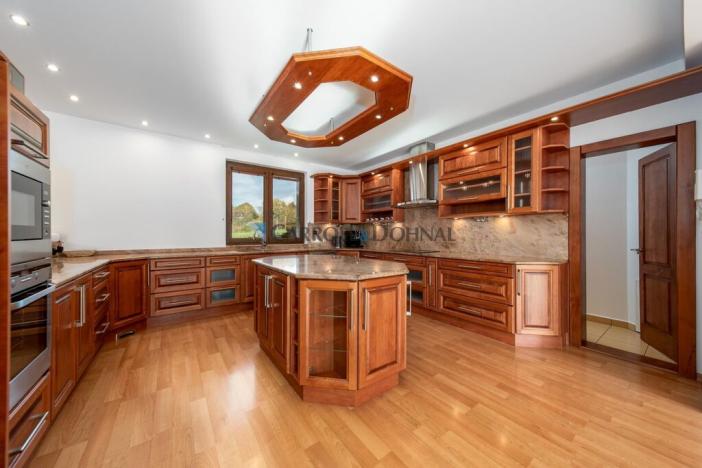 Prodej rodinného domu, Malenovice, 356 m2