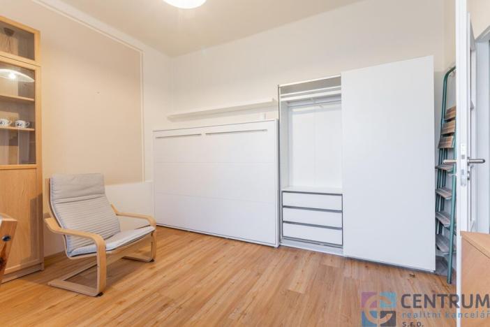 Pronájem bytu 1+1, Praha - Nové Město, Žitná, 26 m2