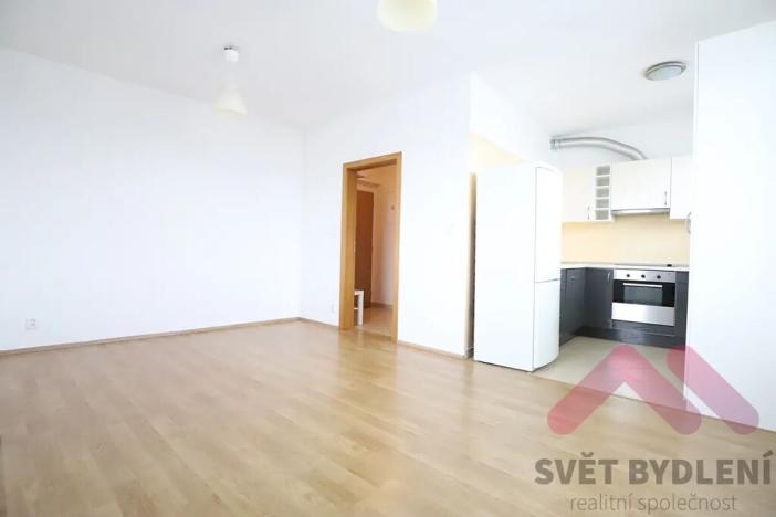 Pronájem bytu 1+kk, Praha - Hloubětín, Nademlejnská, 32 m2