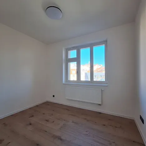 Pronájem bytu 2+kk, Praha - Vršovice, Rybalkova, 47 m2