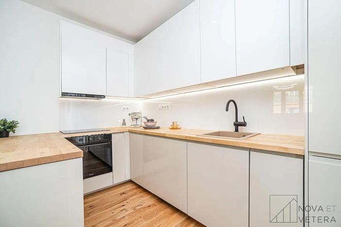 Prodej bytu 5+kk, Praha - Bohnice, Feřtekova, 88 m2