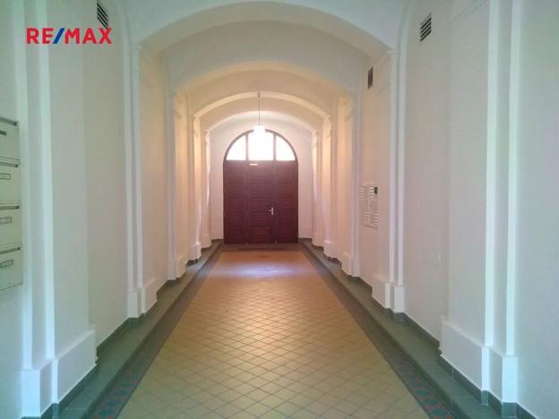 Pronájem skladu, Praha - Karlín, Sokolovská, 36 m2