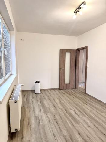 Pronájem bytu 3+1, Chrudim - Chrudim III, Obce Ležáků, 67 m2