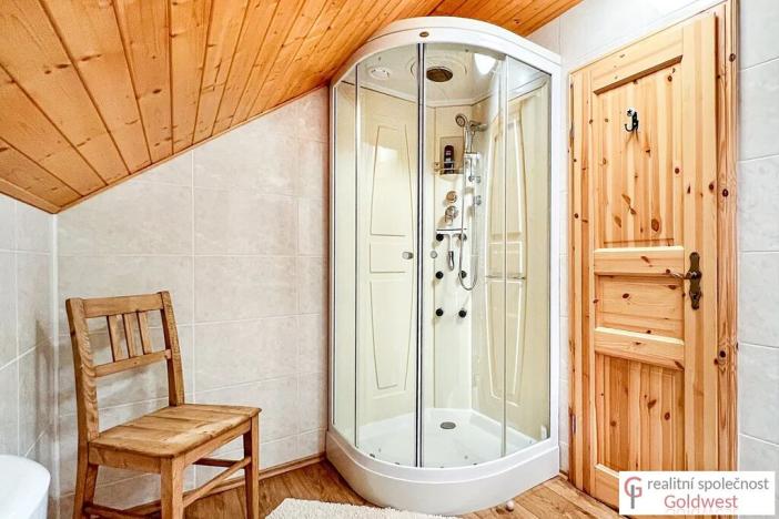 Prodej rodinného domu, Cvikov, 210 m2