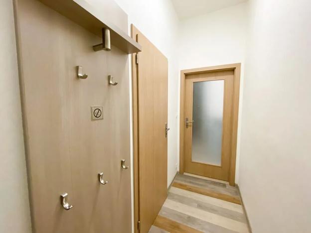 Pronájem bytu 1+kk, Praha - Vršovice, Sevastopolská, 33 m2