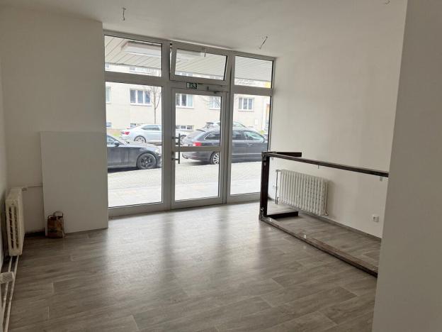 Pronájem obchodního prostoru, Zlín, Zarámí, 22 m2