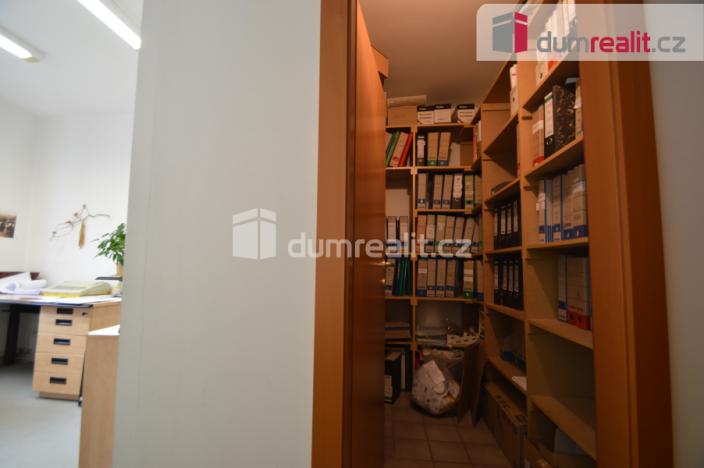 Pronájem kanceláře, Praha - Vinohrady, Záhřebská, 94 m2