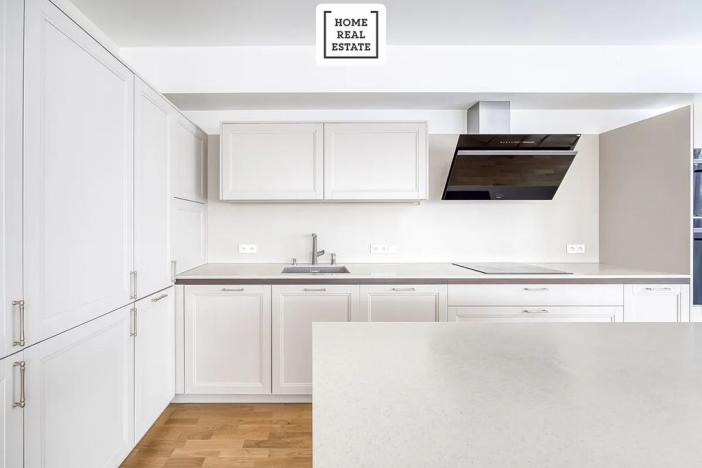 Prodej bytu 4+kk, Praha - Karlín, Za Karlínským přístavem, 137 m2