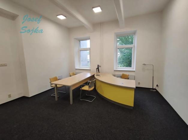 Pronájem kanceláře, Brno, Srbská, 45 m2