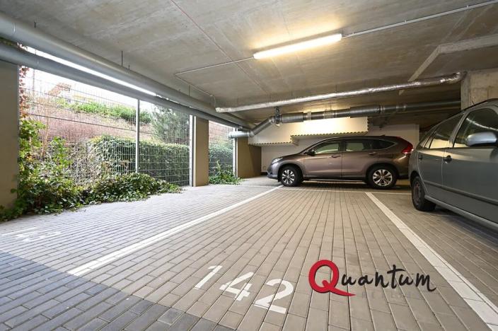 Pronájem garážového stání, Praha - Stodůlky, Svitákova, 15 m2