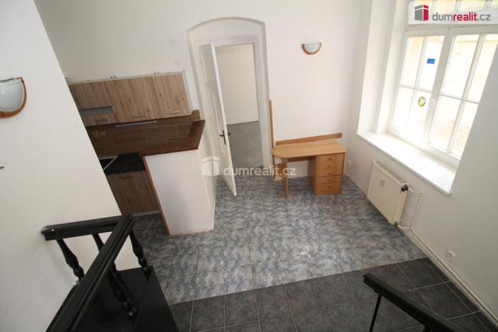 Pronájem kanceláře, Mariánské Lázně, Hlavní třída, 67 m2