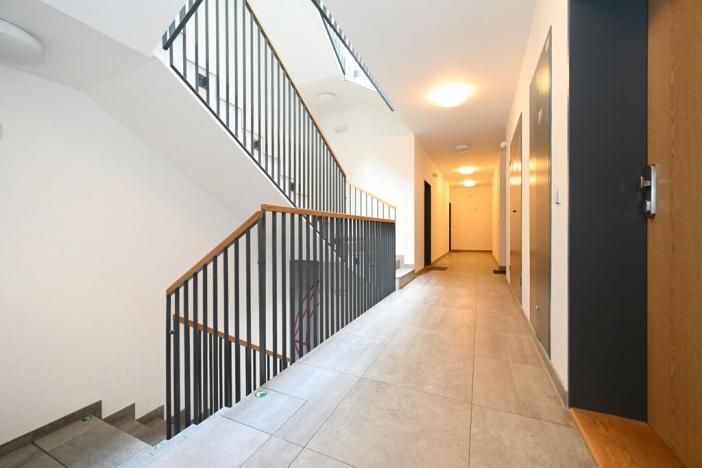 Pronájem bytu 1+kk, Praha - Liboc, Evropská, 56 m2