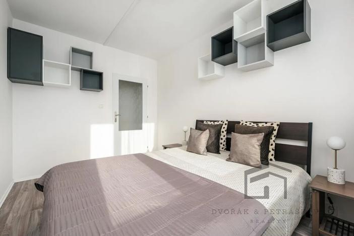 Pronájem bytu 2+kk, Praha - Ruzyně, Žukovského, 47 m2