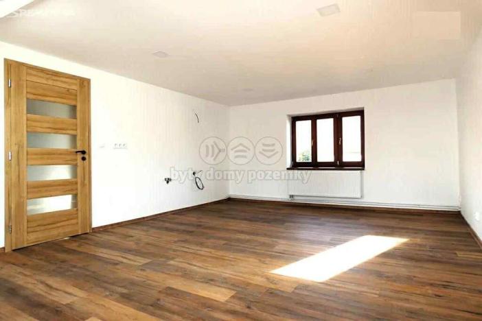 Prodej vícegeneračního domu, Týnec nad Labem, Masarykovo náměstí, 159 m2