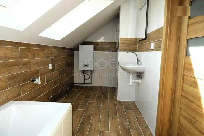 Prodej vícegeneračního domu, Týnec nad Labem, Masarykovo náměstí, 159 m2