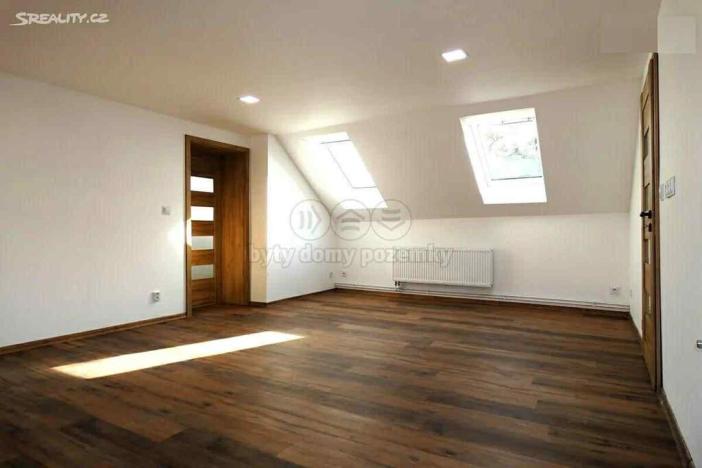 Prodej bytu 3+kk, Týnec nad Labem, Masarykovo náměstí, 68 m2