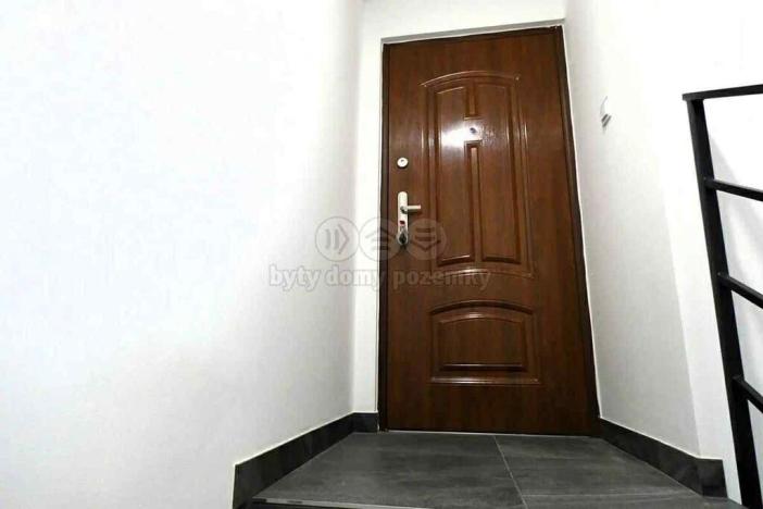 Prodej bytu 3+kk, Týnec nad Labem, Masarykovo náměstí, 68 m2