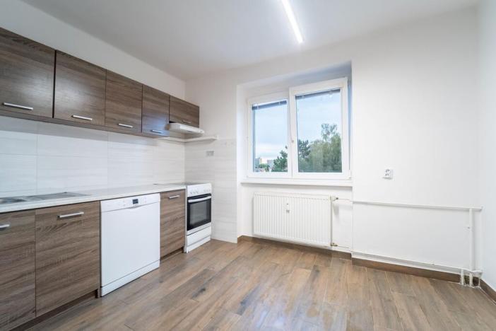 Pronájem bytu 3+1, Chvaletice, Obránců míru, 54 m2