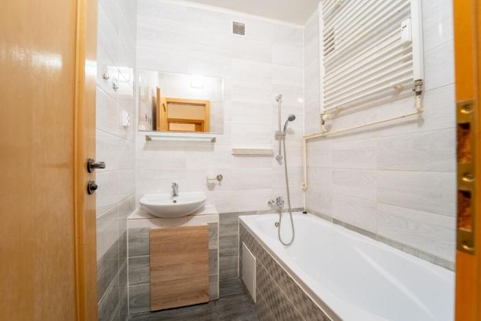 Pronájem bytu 3+1, Chvaletice, Obránců míru, 54 m2