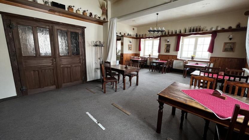 Pronájem restaurace, Liblice, 392 m2