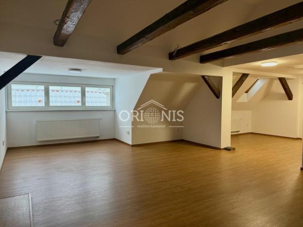 Pronájem bytu 2+kk, Kadaň, Mírové náměstí, 100 m2