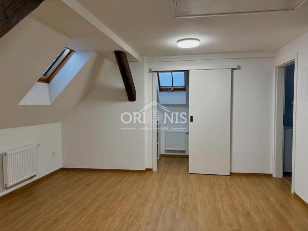 Pronájem bytu 2+kk, Kadaň, Mírové náměstí, 100 m2
