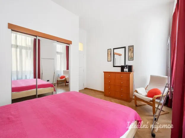 Pronájem bytu 2+1, Praha - Staré Město, Týnská ulička, 71 m2