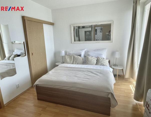 Pronájem bytu 2+kk, Jesenice, Nákupní, 55 m2